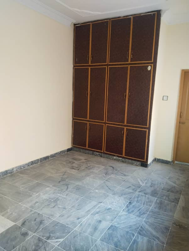 Uper porSn available for rent satellite town 4