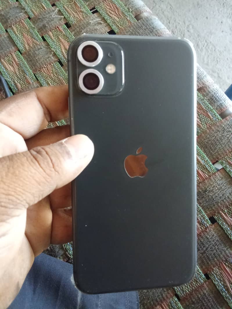 Apple iPhone 11 0