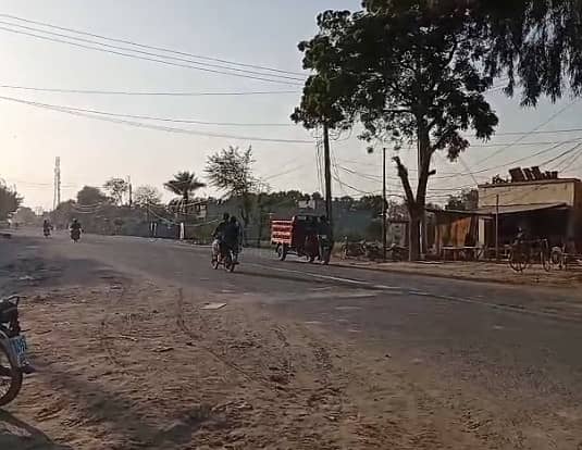 45 Marla Commercial Plot Available On Main Muhammad Pur Road Sahiwal. 1