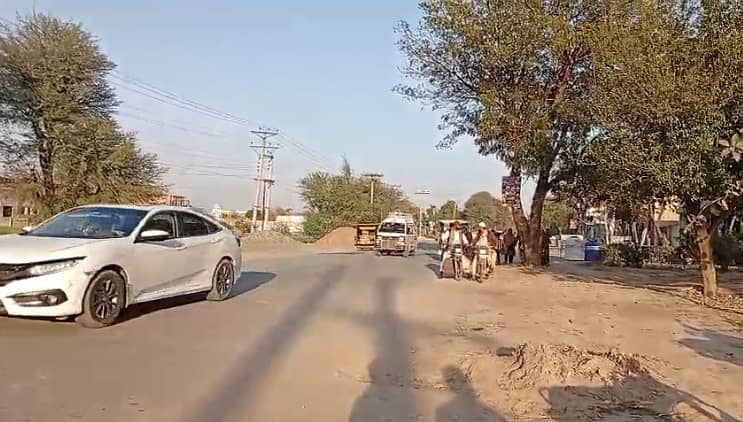 45 Marla Commercial Plot Available On Main Muhammad Pur Road Sahiwal. 2