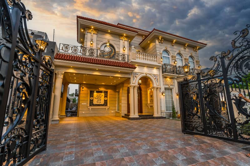 01 KANAL AESTHETICALLY DESIGNED HOUSE WITH SPANISH ARCHITECTURE AT DHA PHASE 8 1
