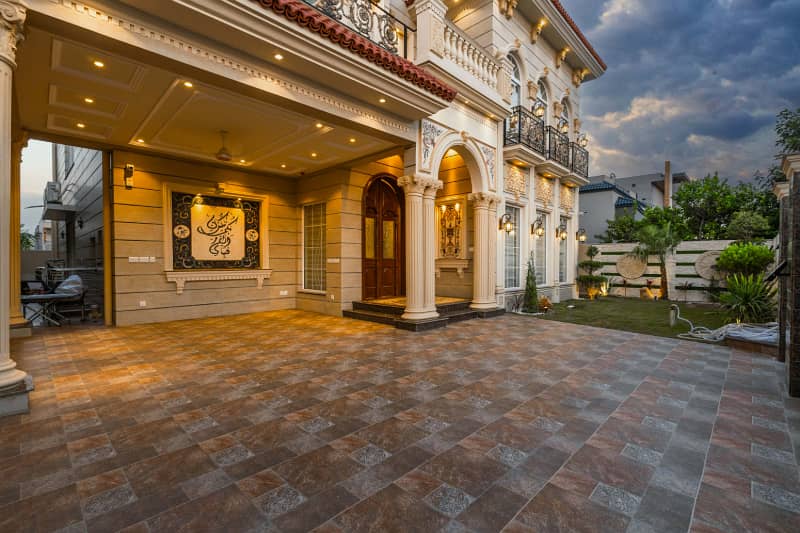 01 KANAL AESTHETICALLY DESIGNED HOUSE WITH SPANISH ARCHITECTURE AT DHA PHASE 8 2