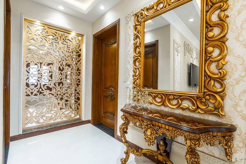 01 KANAL AESTHETICALLY DESIGNED HOUSE WITH SPANISH ARCHITECTURE AT DHA PHASE 8 9
