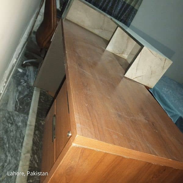 Receptionist Counter 2