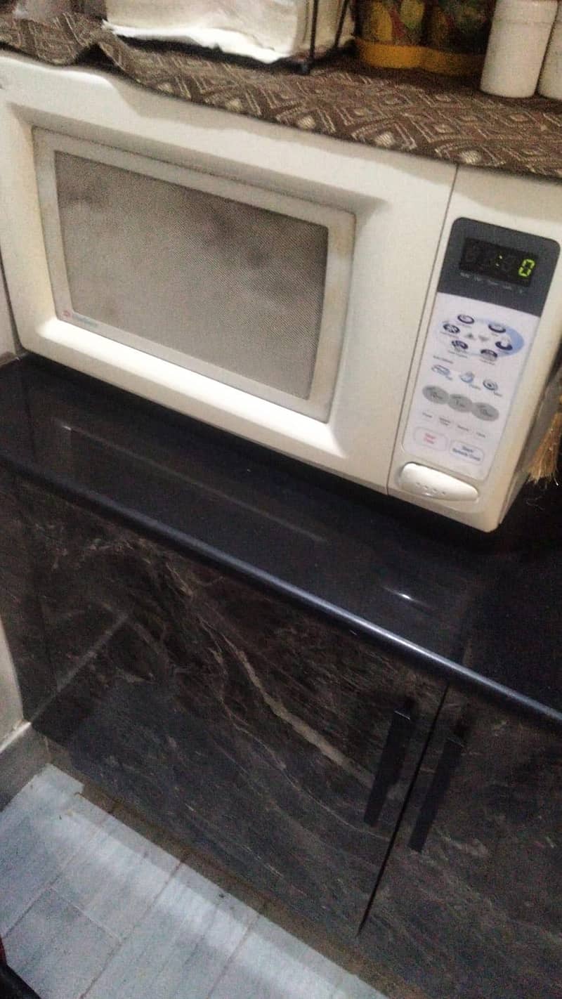 Dawlence microwave oven 1
