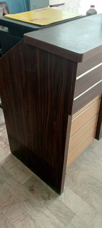 Reception counter table 1