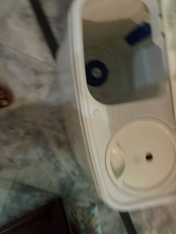 mini washing machine and dryer good condition 3