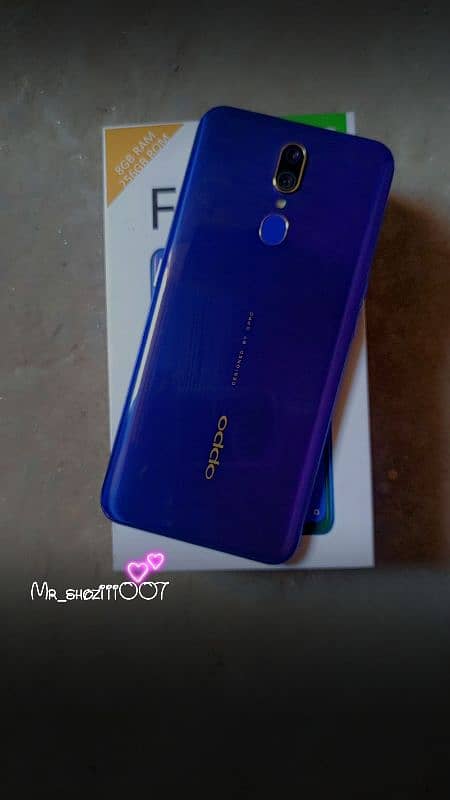 Oppo f11.8/256 with just box 3