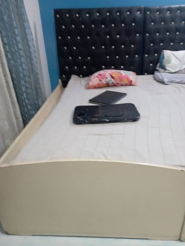 Single bed 1
