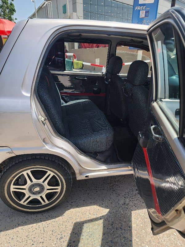 Daihatsu Cuore 2004 5
