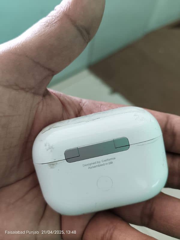 airpords pro 2 1 hand used best for iphone user 1