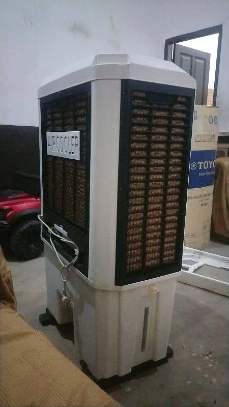 Toyo New Room Cooler 4