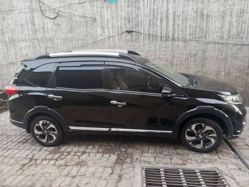 Honda BR-V 2017 13