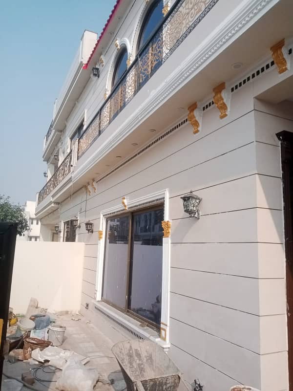 10 Marla Brand New Double Storey Prime Location House in Platinum Block Parkview City Lahore 7