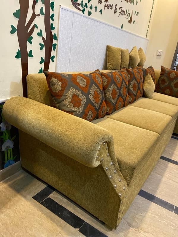 L shape sofa set 6 months used 5