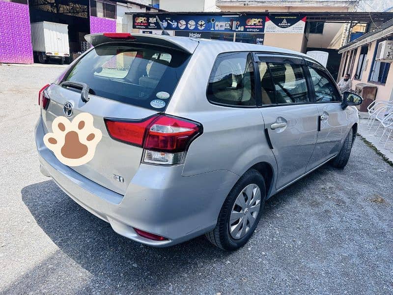 Toyota Corolla Fielder 2018 4