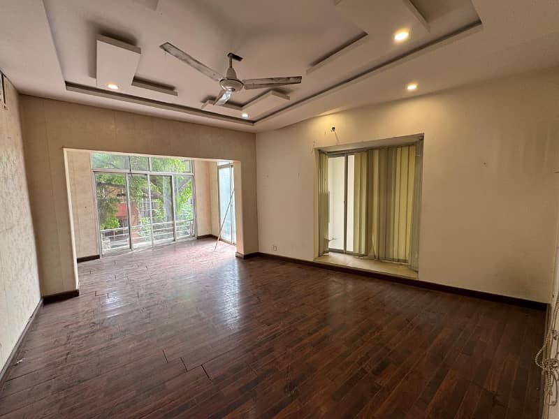8 Marla Fully Luxurious Safari Villas Available For Sale In Bahria Town Lahore 4