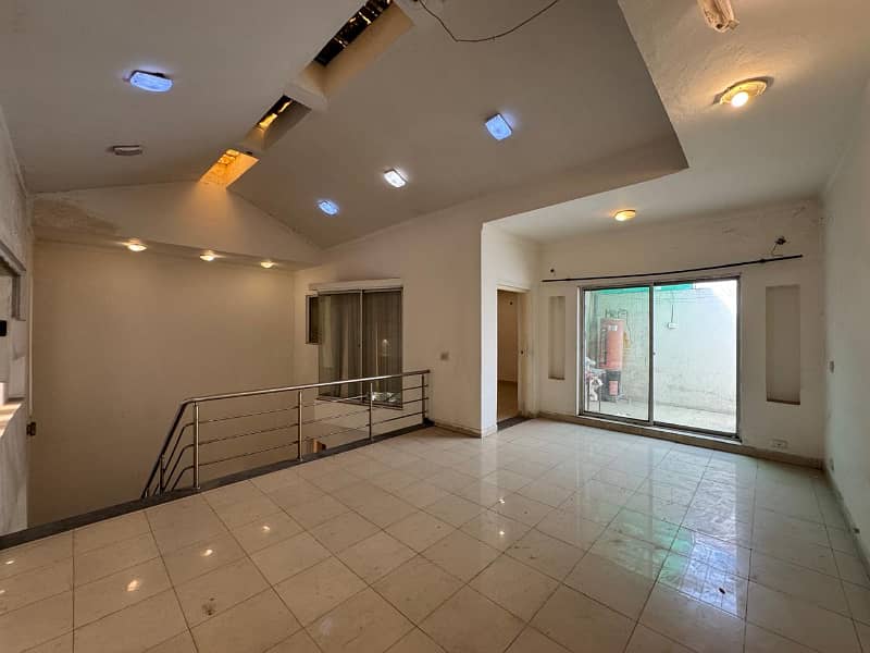 8 Marla Fully Luxurious Safari Villas Available For Sale In Bahria Town Lahore 9