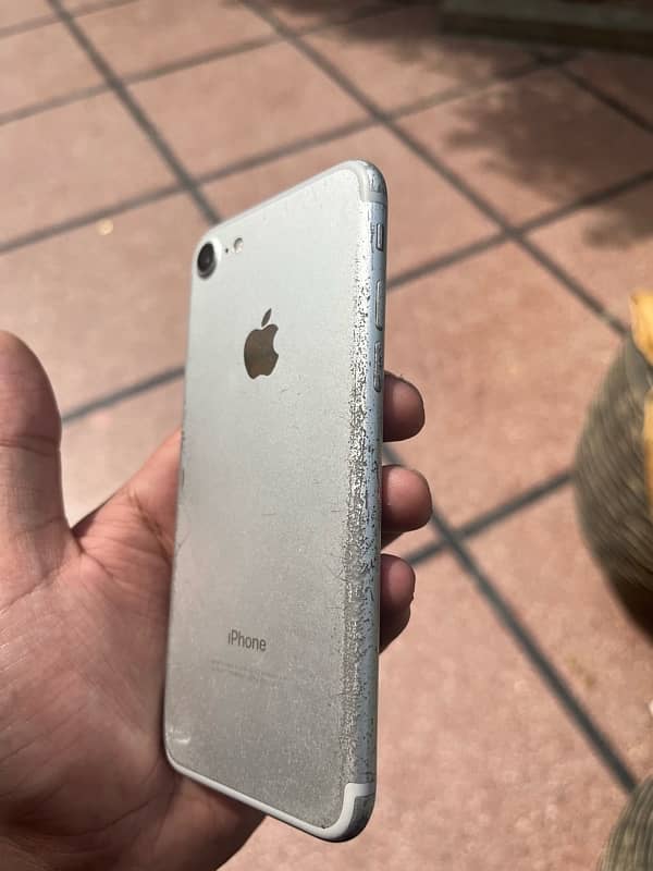 IPhone 7 32gb PTA APPROVE 3