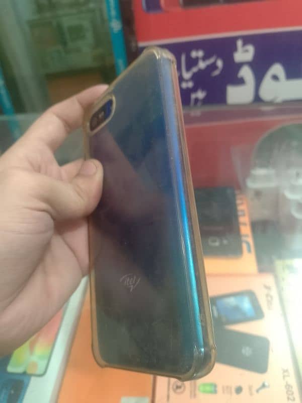 itel A25    2/32 0