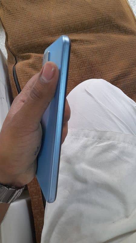 Vivo Y33s 8/128 with 5000 mah battery 18w fast charge 1