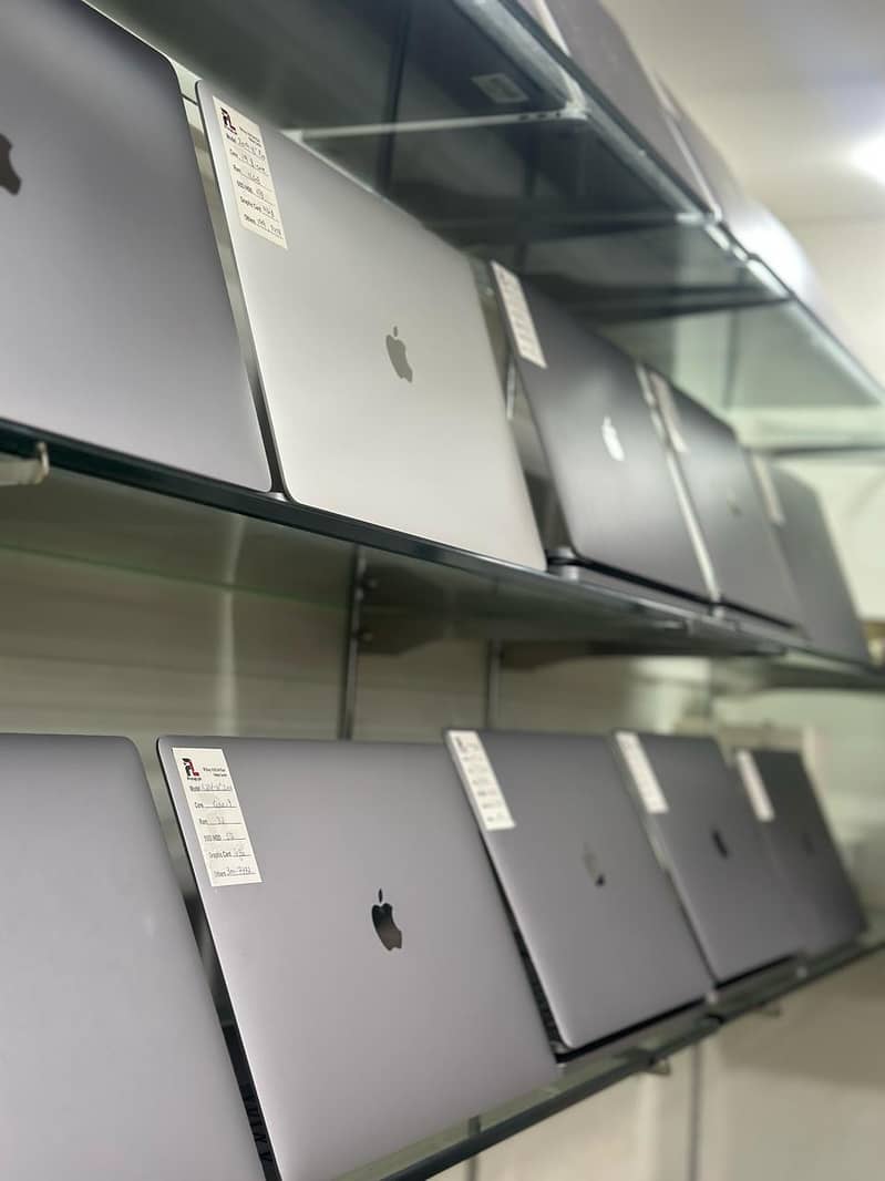 MacBook Pro 2020 | Core i7 | 16GB RAM | 512GB SSD 2