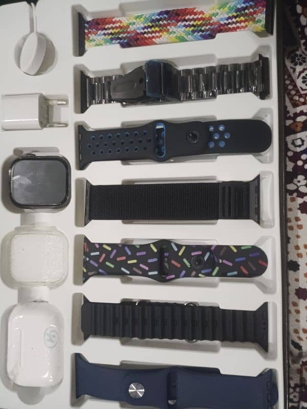 2 in 1 smart watch+ earbuds for 11 strips 0