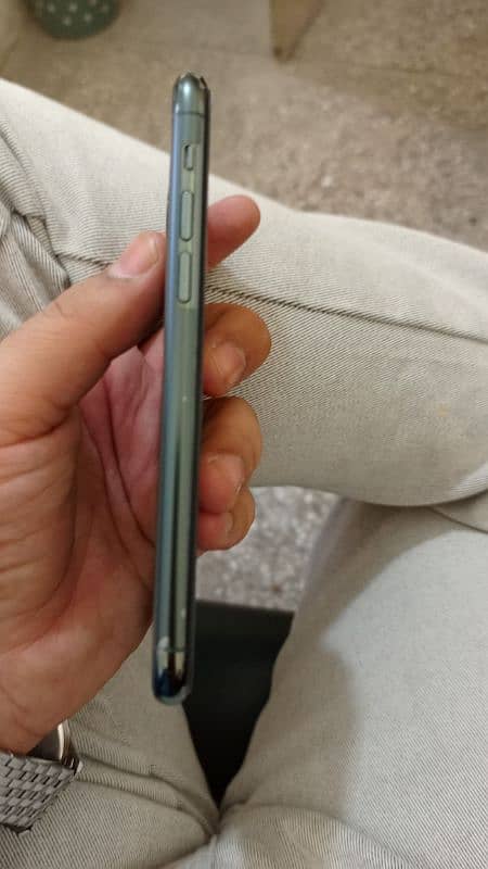 Iphone 11 pro PTA Approved 7