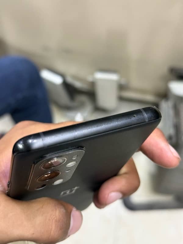 One Plus 9 pro 5g 12/256 3