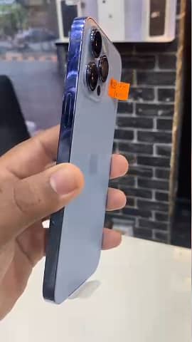 Apple iPhone 13 Pro Max 3