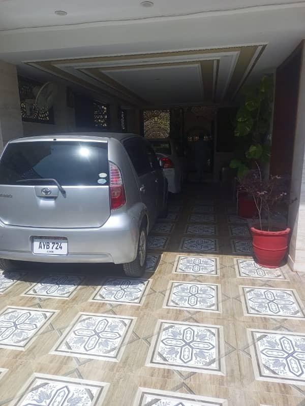 Corner Seprate Gate One Kanal Upper Portion Available For Rent 1