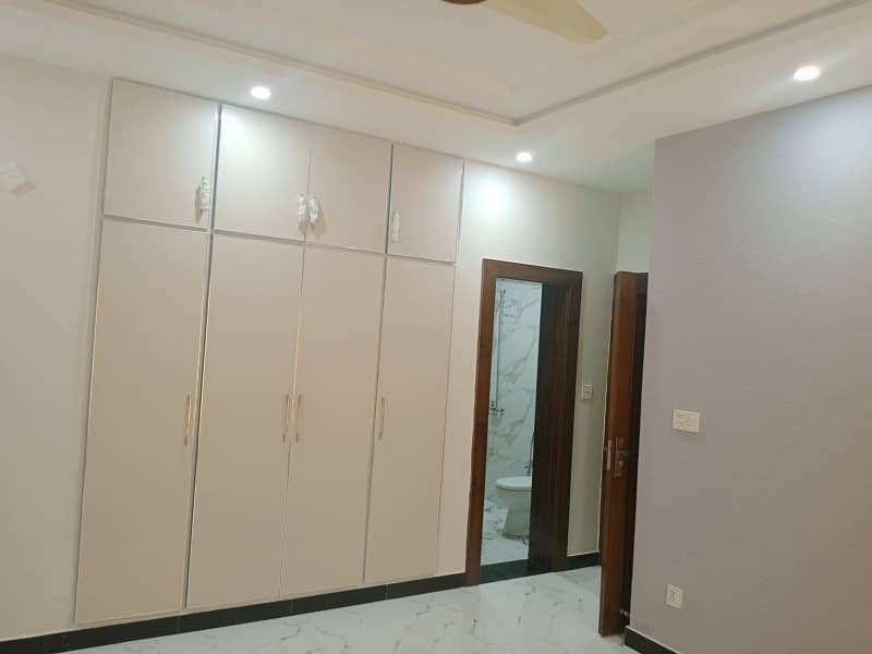 Corner seprate gate one kanal Upper Portion Available For Rent 5