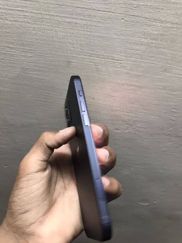 Iphone 12 FACTORY UNLOCK Brand New condition 1