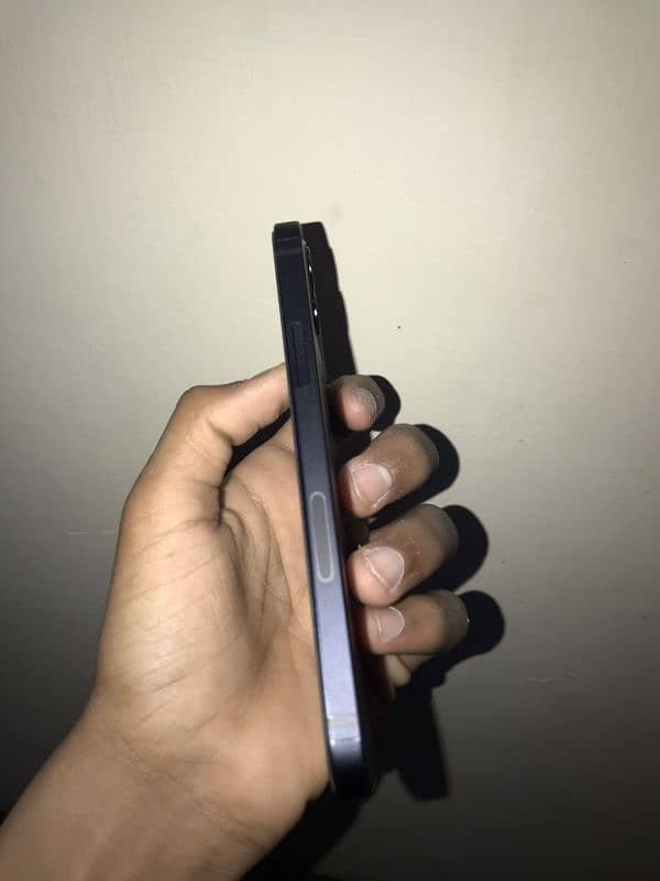 Iphone 12 FACTORY UNLOCK Brand New condition 2