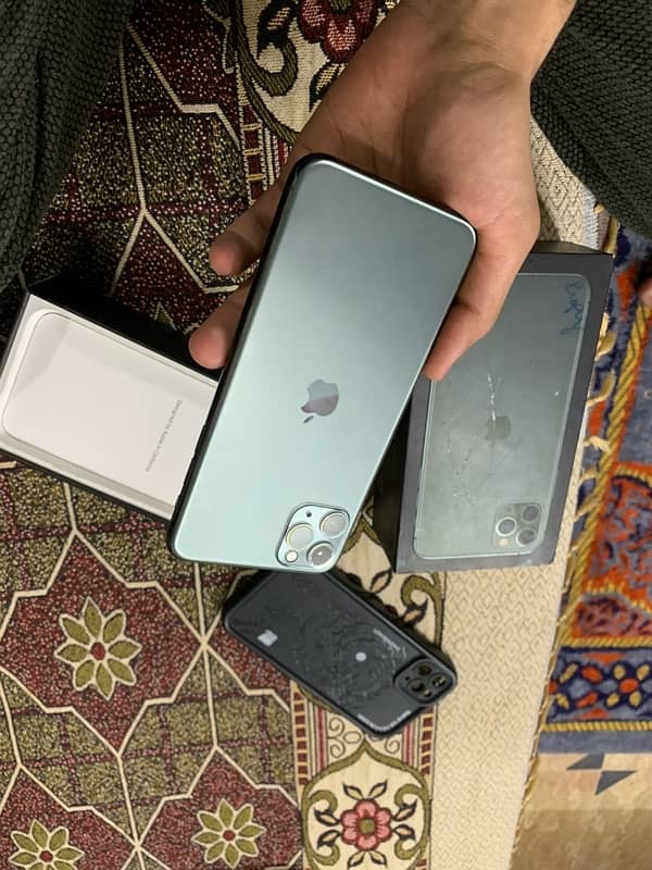 iphone 11 pro max ,256gb 1