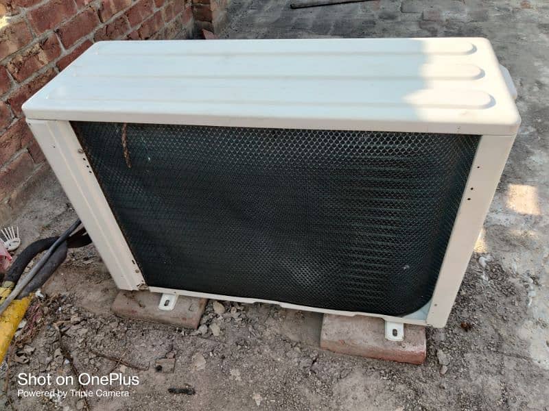Dawlance 1.5 Ton Inverter AC For Sale 3