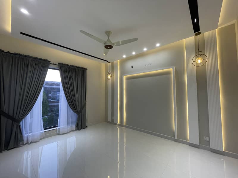Brand New 10 Marla House For Sale In Janiper Block Sector C Bahria Town Lahore 3