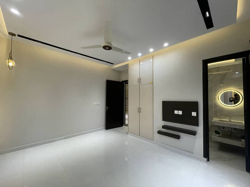 Brand New 10 Marla House For Sale In Janiper Block Sector C Bahria Town Lahore 4
