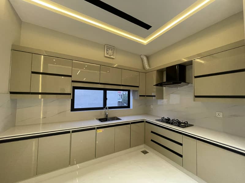 Brand New 10 Marla House For Sale In Janiper Block Sector C Bahria Town Lahore 6