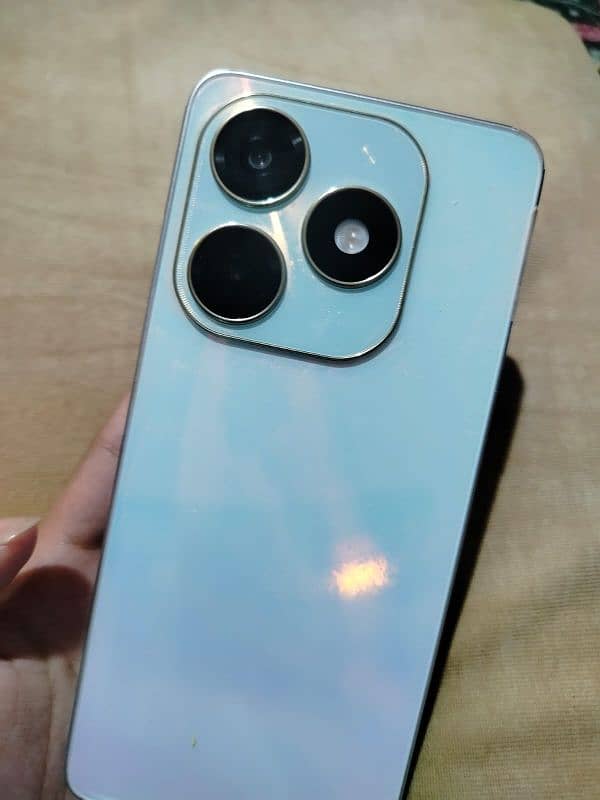 Tecno spark 20 0
