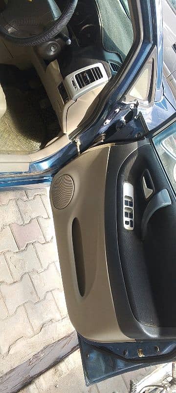 Suzuki Liana 2007 6