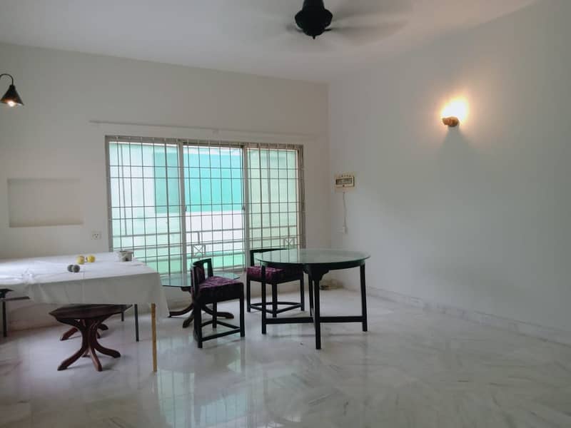 F-11/4: Double Unit House, Size 500 Yards, Dimension = 5090, Margalla Facing, CDA Transfer, Demand 15.75 Crores. 1