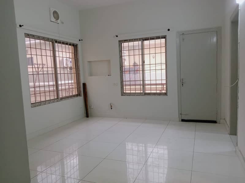 F-11/4: Double Unit House, Size 500 Yards, Dimension = 5090, Margalla Facing, CDA Transfer, Demand 15.75 Crores. 3