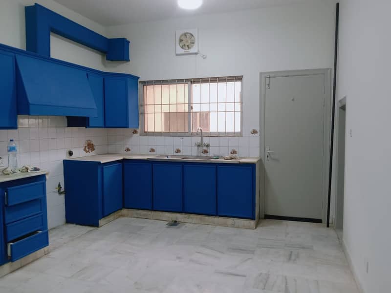 F-11/4: Double Unit House, Size 500 Yards, Dimension = 5090, Margalla Facing, CDA Transfer, Demand 15.75 Crores. 10