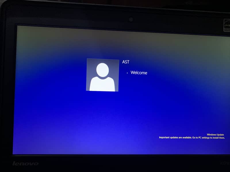 Lenova Thinkpad COREi3 64bit 0