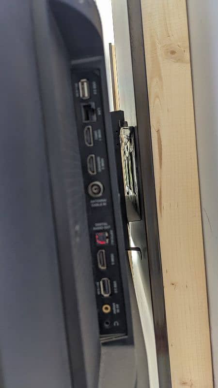TCL , 3