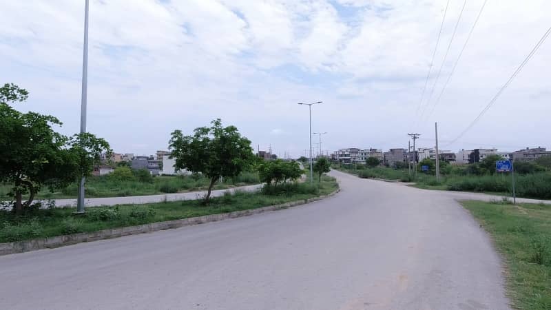 2100 Square Feet Residential Plot In Islamabad Is Available For sale 4