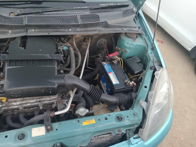 Toyota Vitz 2001 2