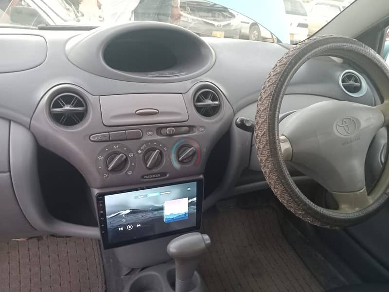 Toyota Vitz 2001 6