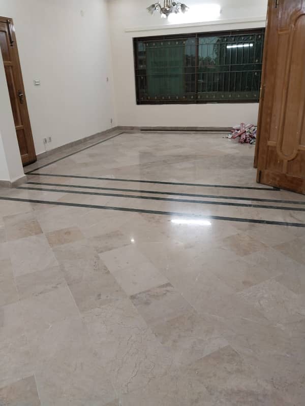 1 Kanal Spacious Upper Portion Available In I-8 For Rent 2